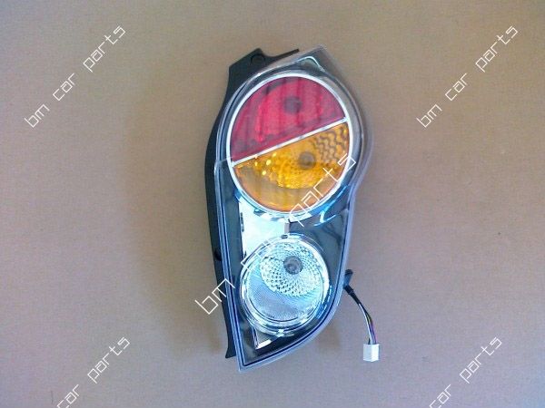 CHEVROLET SPARK LAMPA TYLNA PRAWA